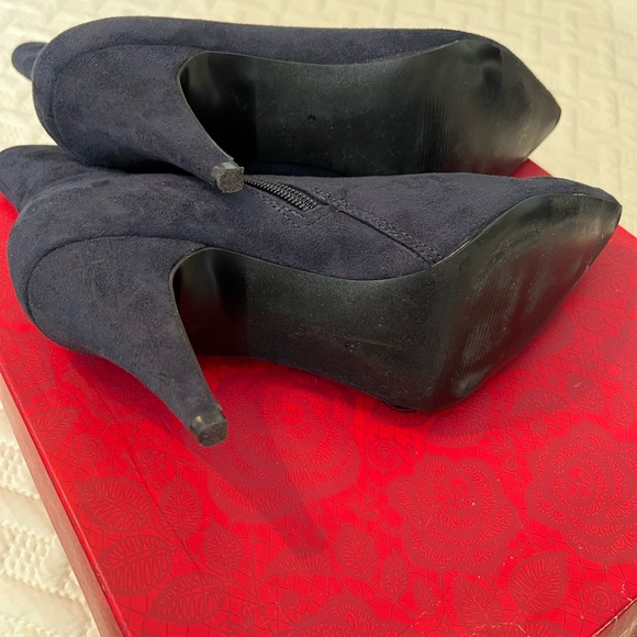 Suede blue Carlos Santana booties - Picture 6 of 6